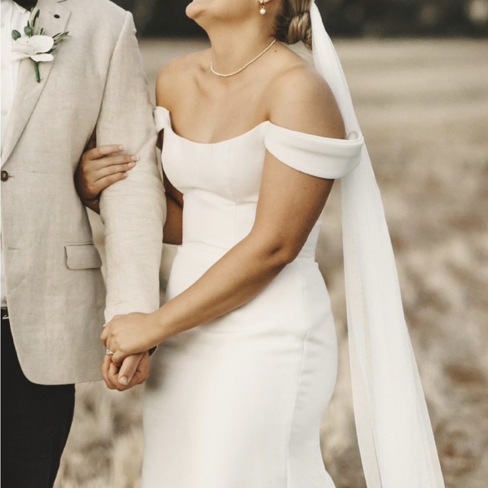 Chosen by KYHA Francisco Wedding Dress (with accessories)